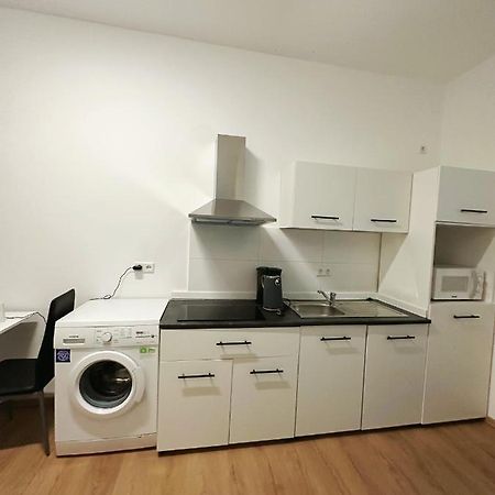 2 Schlafenzimmer Waschmaschine Eller Düsseldorf Eksteriør billede