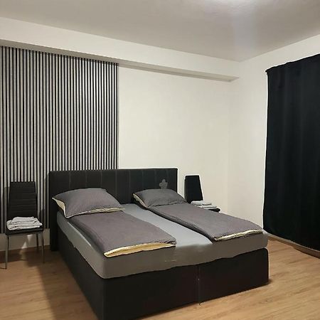 2 Schlafenzimmer Waschmaschine Eller Düsseldorf Eksteriør billede